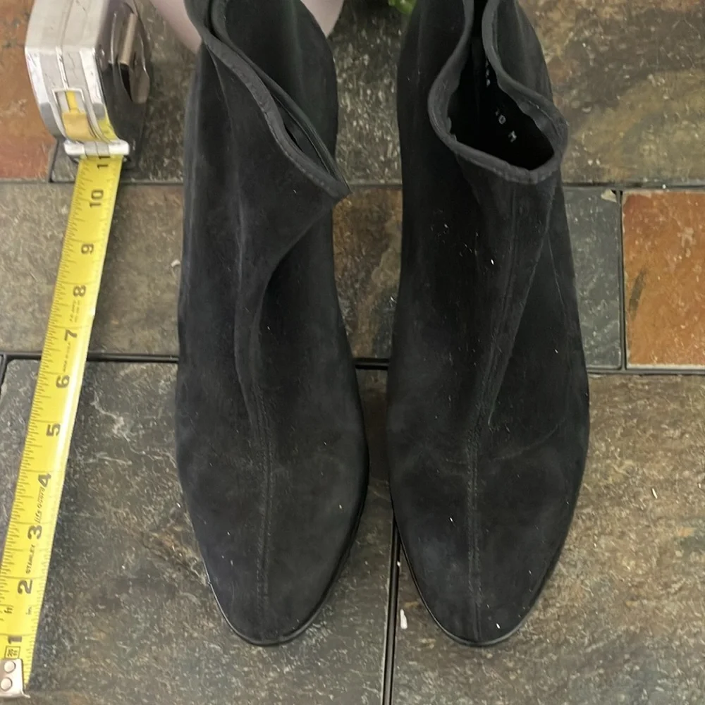Black suede high heel booties size 10 leather‎ soles made in Italy